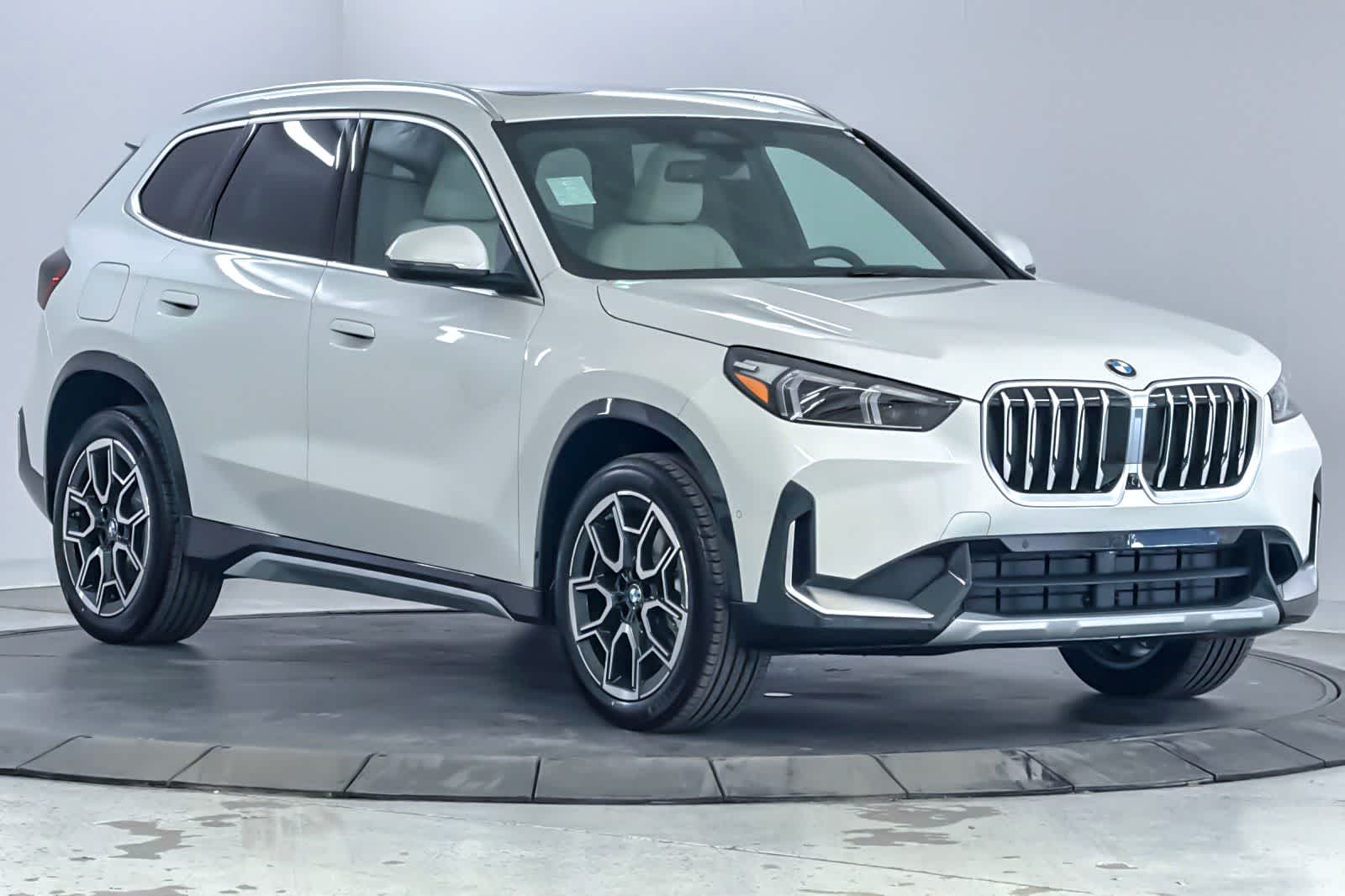 Thumbnail: 2026 BMW X1 - 9
