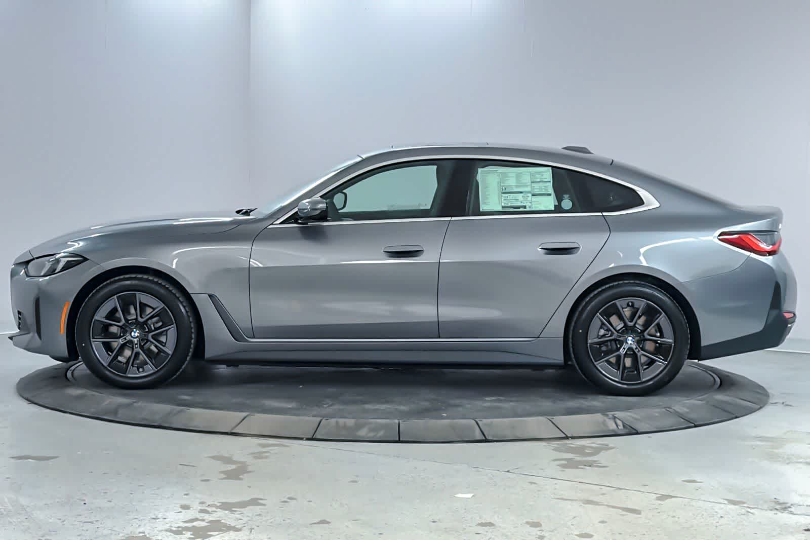 Thumbnail: 2026 BMW i4 - 5