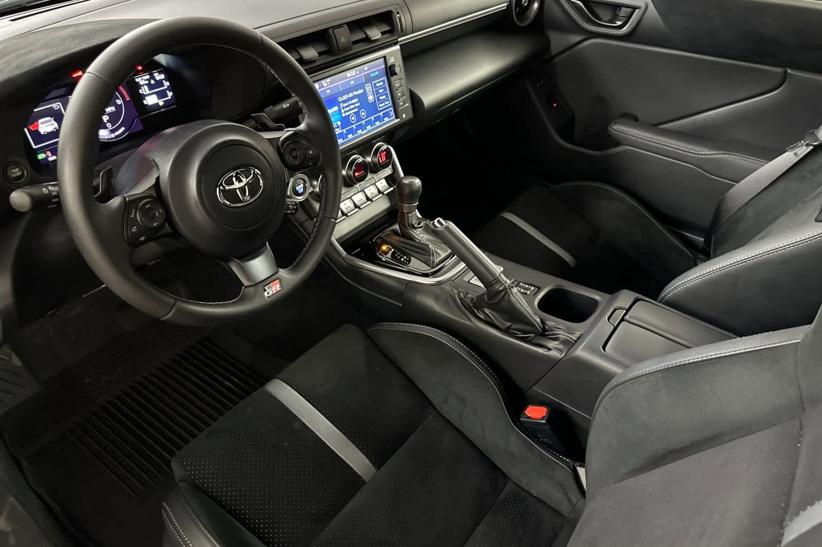 Thumbnail: 2023 Toyota GR86 - 11
