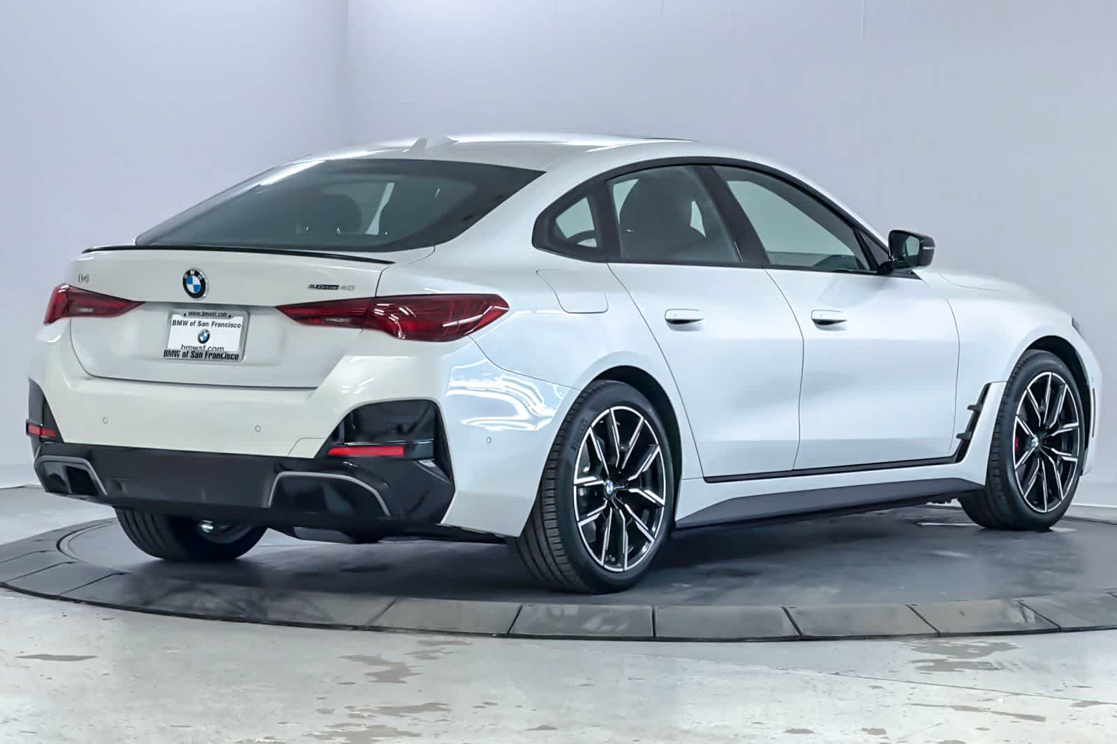 Thumbnail: 2026 BMW i4 - 2