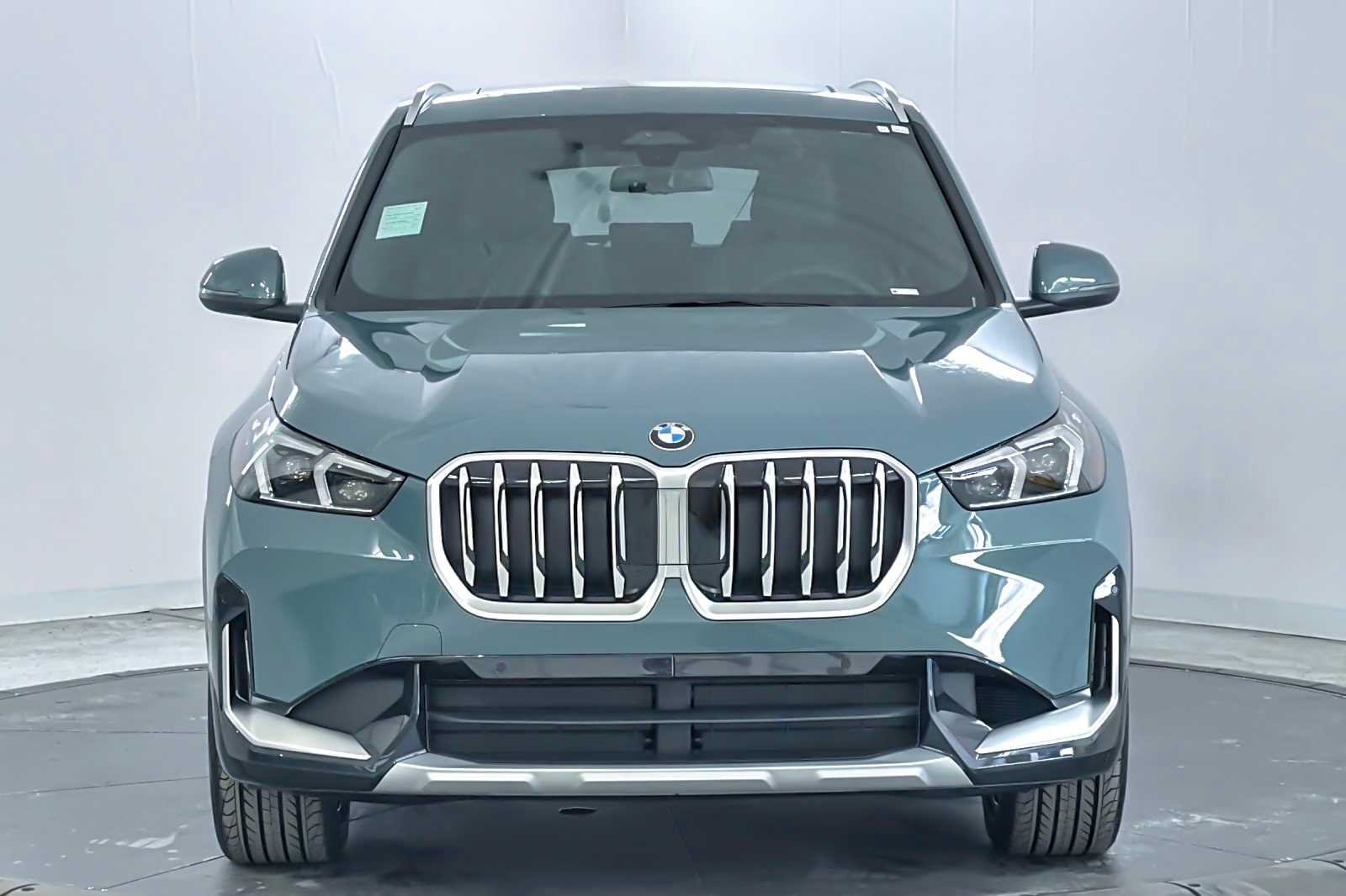 Thumbnail: 2026 BMW X1 - 10