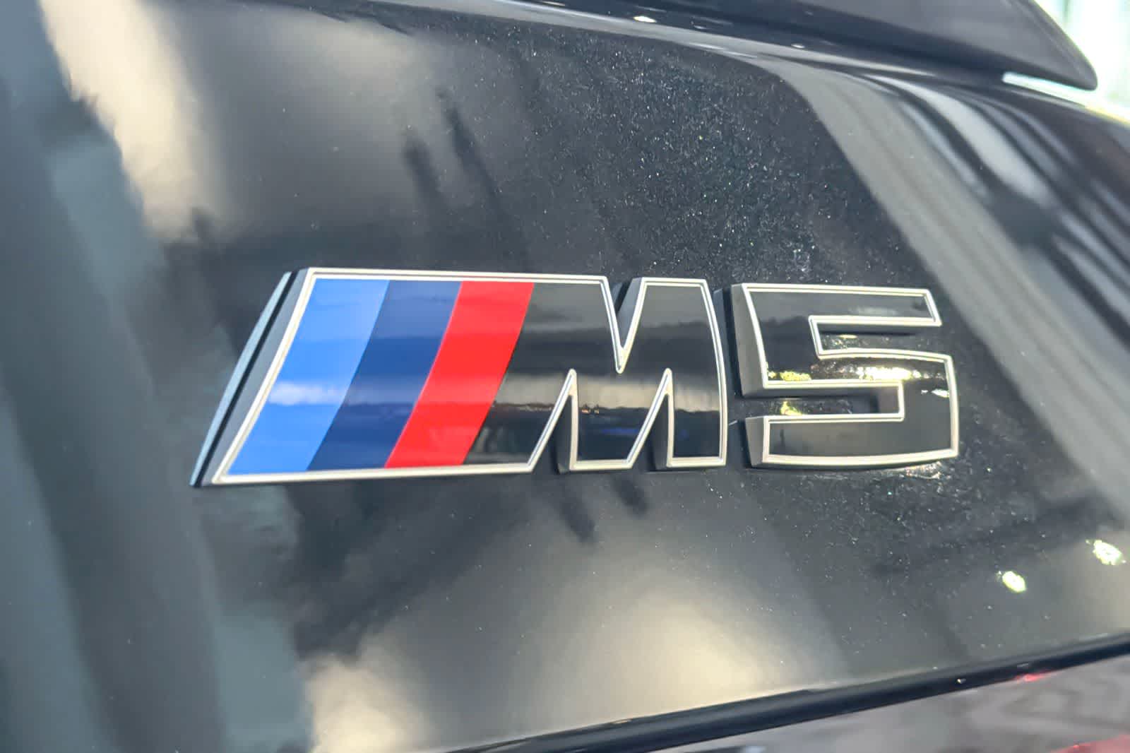 Thumbnail: 2026 BMW M5 - 25