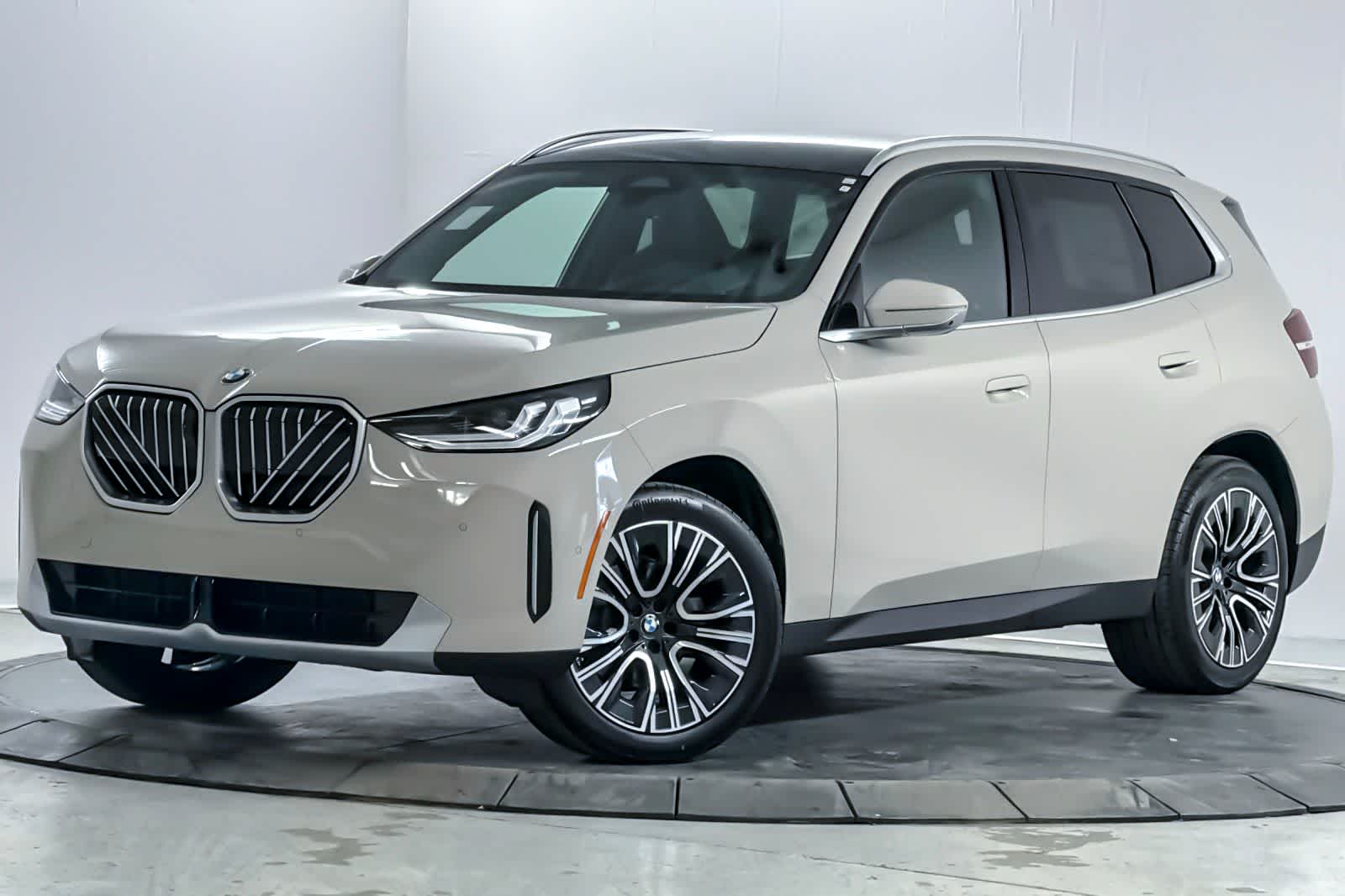 Thumbnail: 2026 BMW X3 - 1