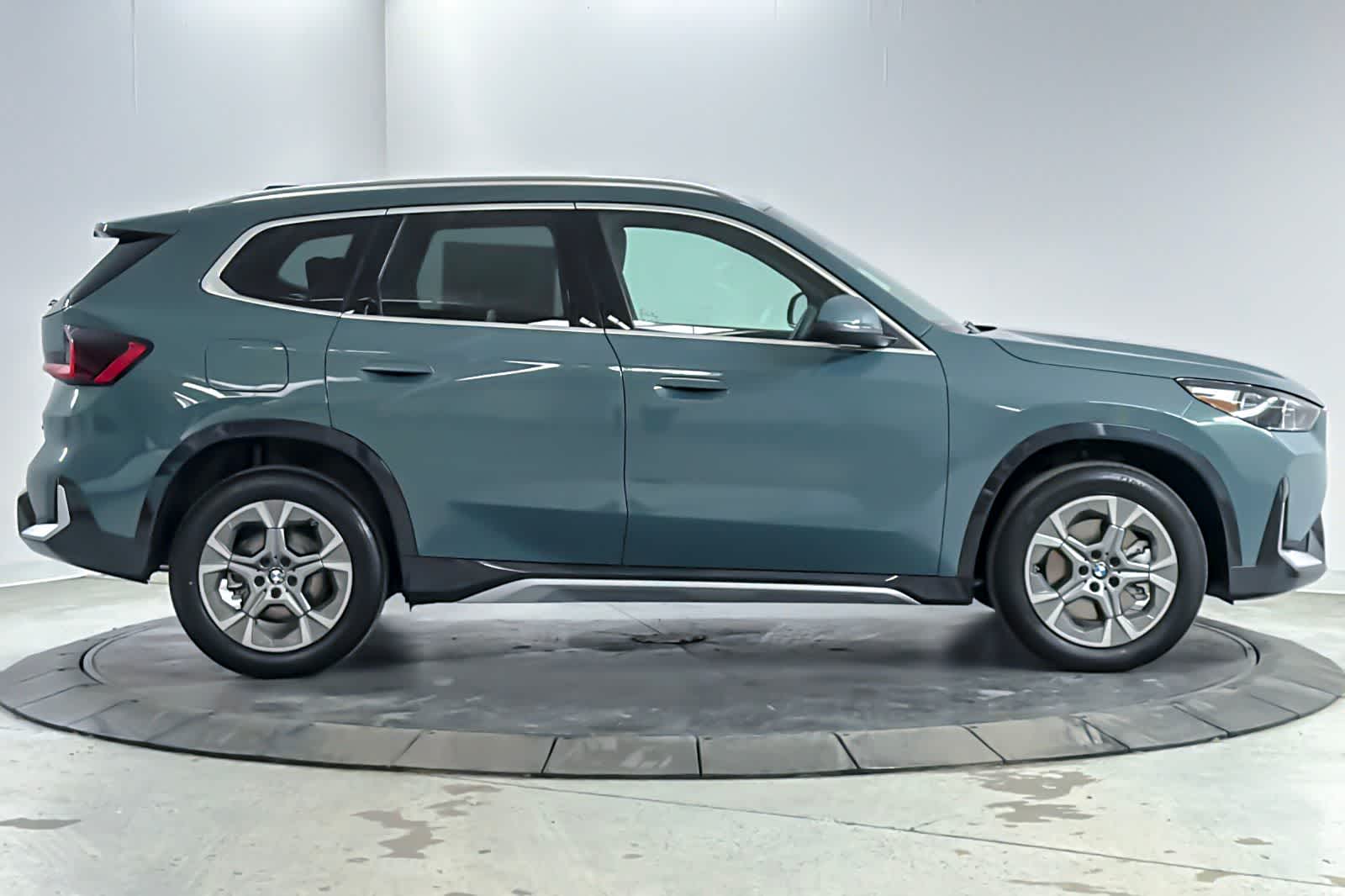 Thumbnail: 2026 BMW X1 - 8