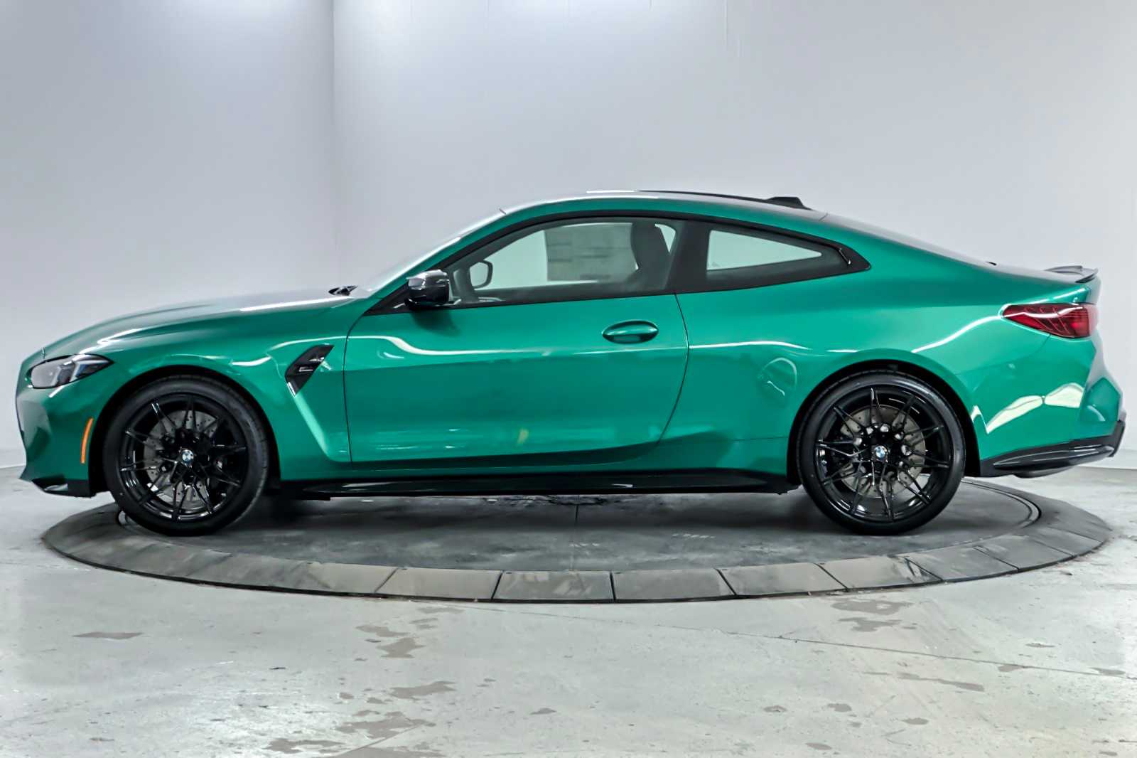 Thumbnail: 2026 BMW M4 - 5