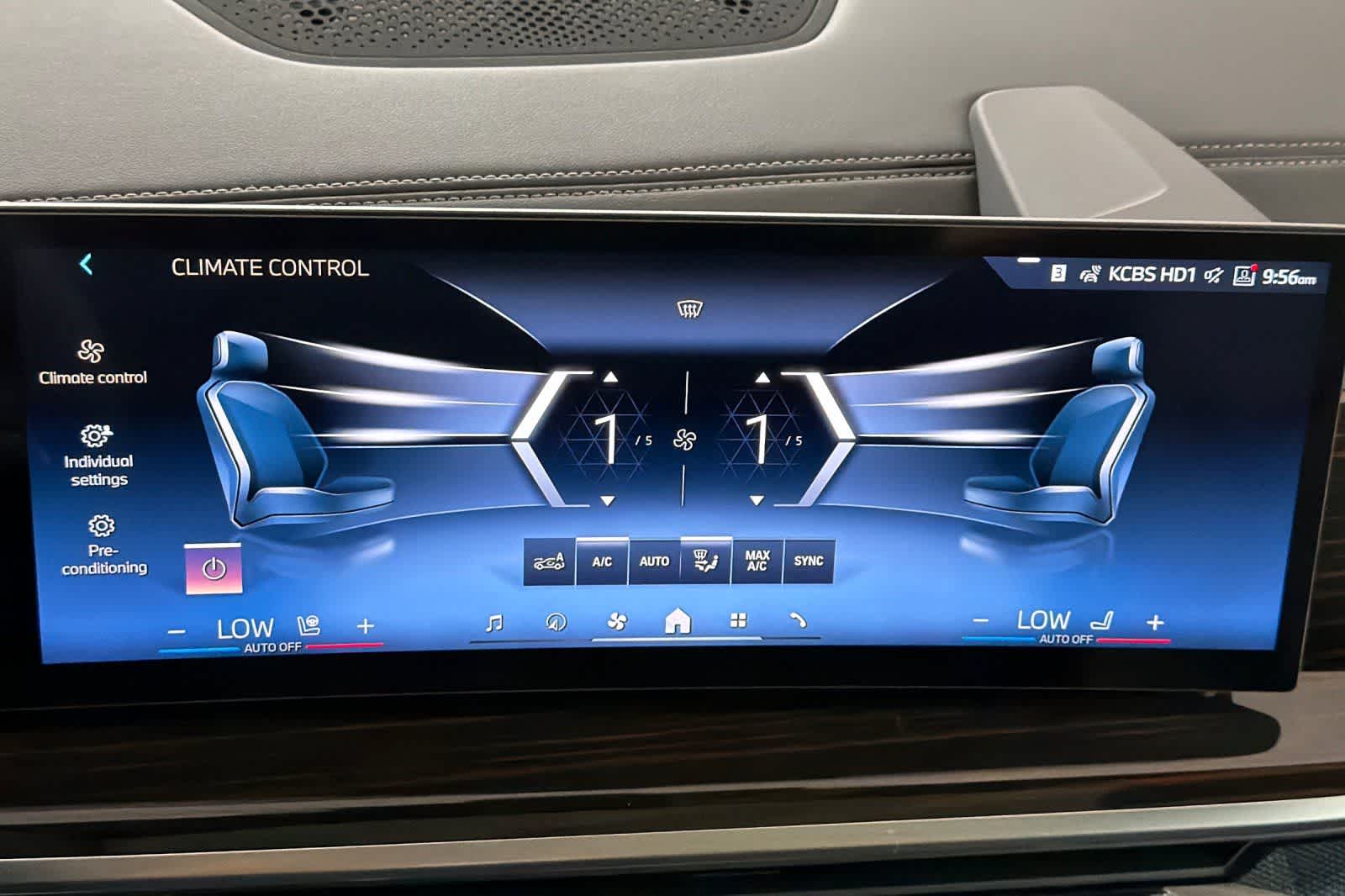 Thumbnail: 2027 BMW X7 - 21
