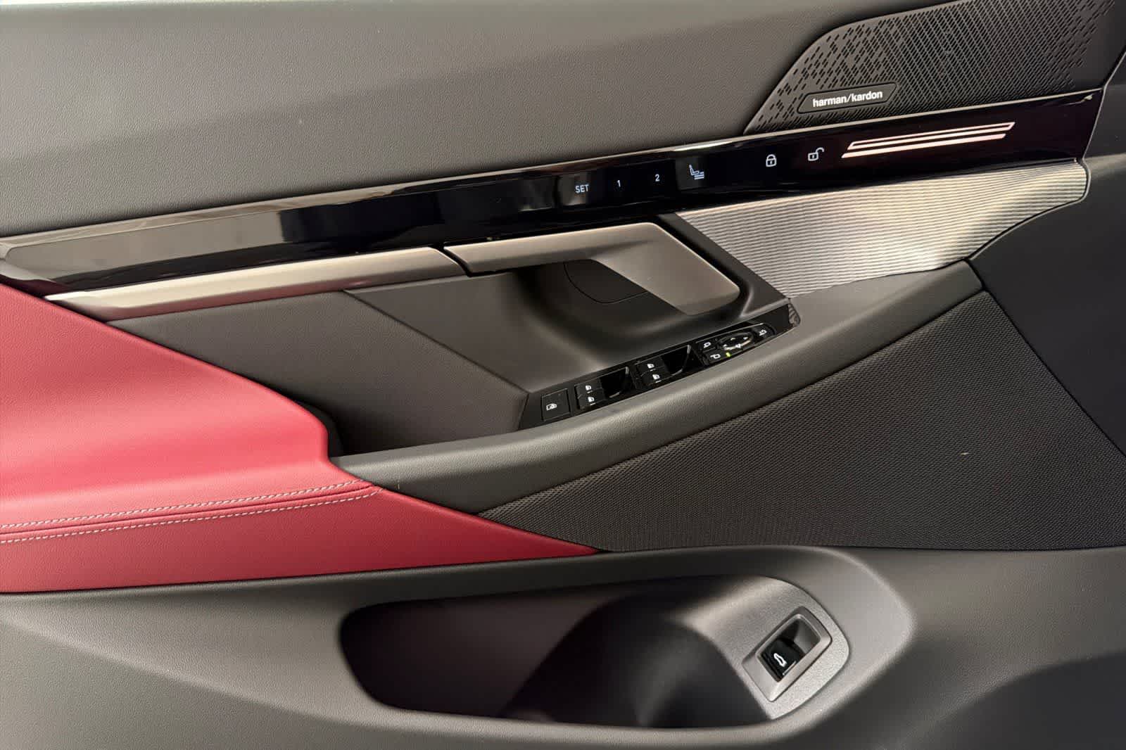 Thumbnail: 2026 BMW 5 Series - 12