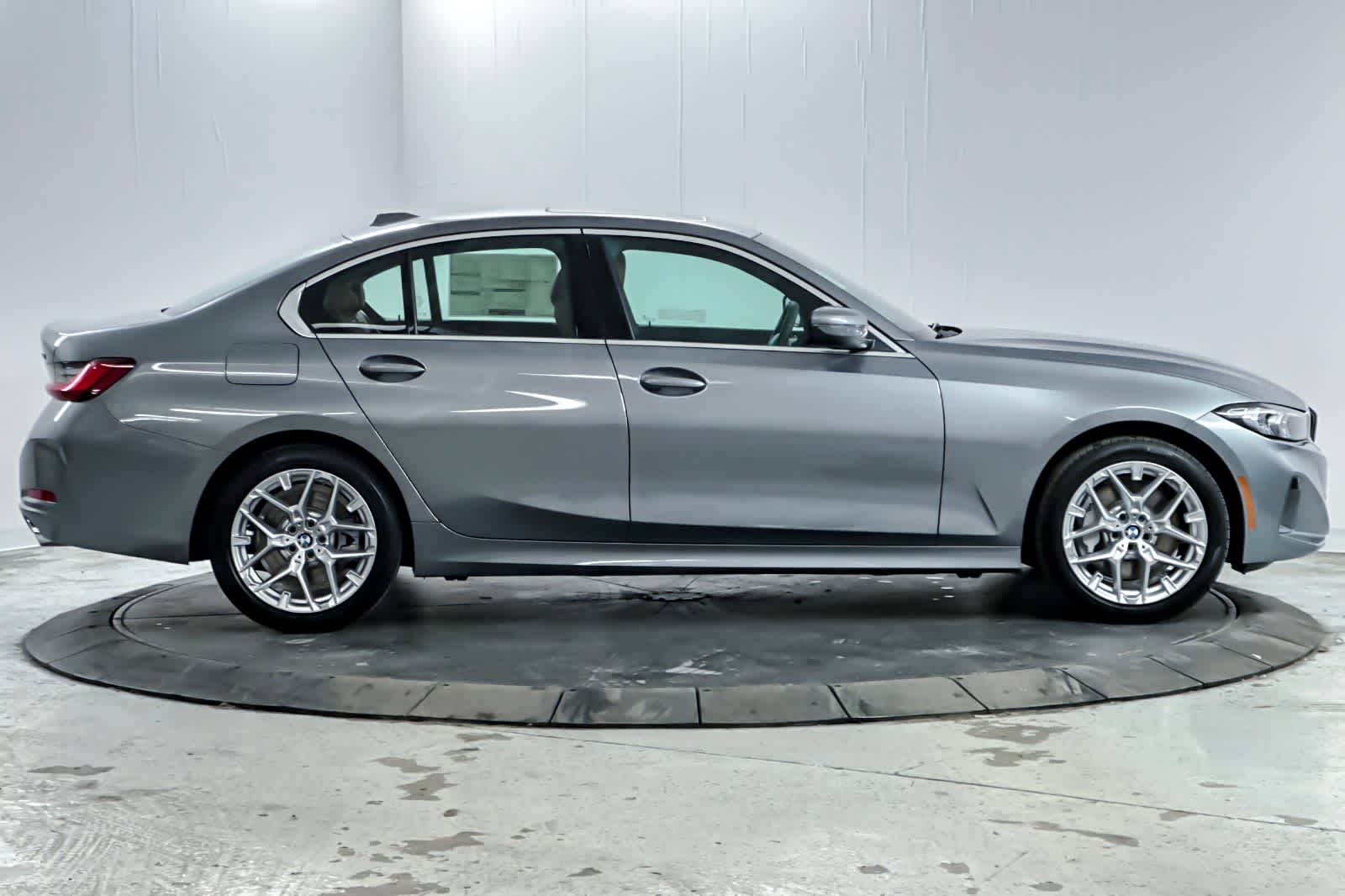Thumbnail: 2026 BMW 3 Series - 7