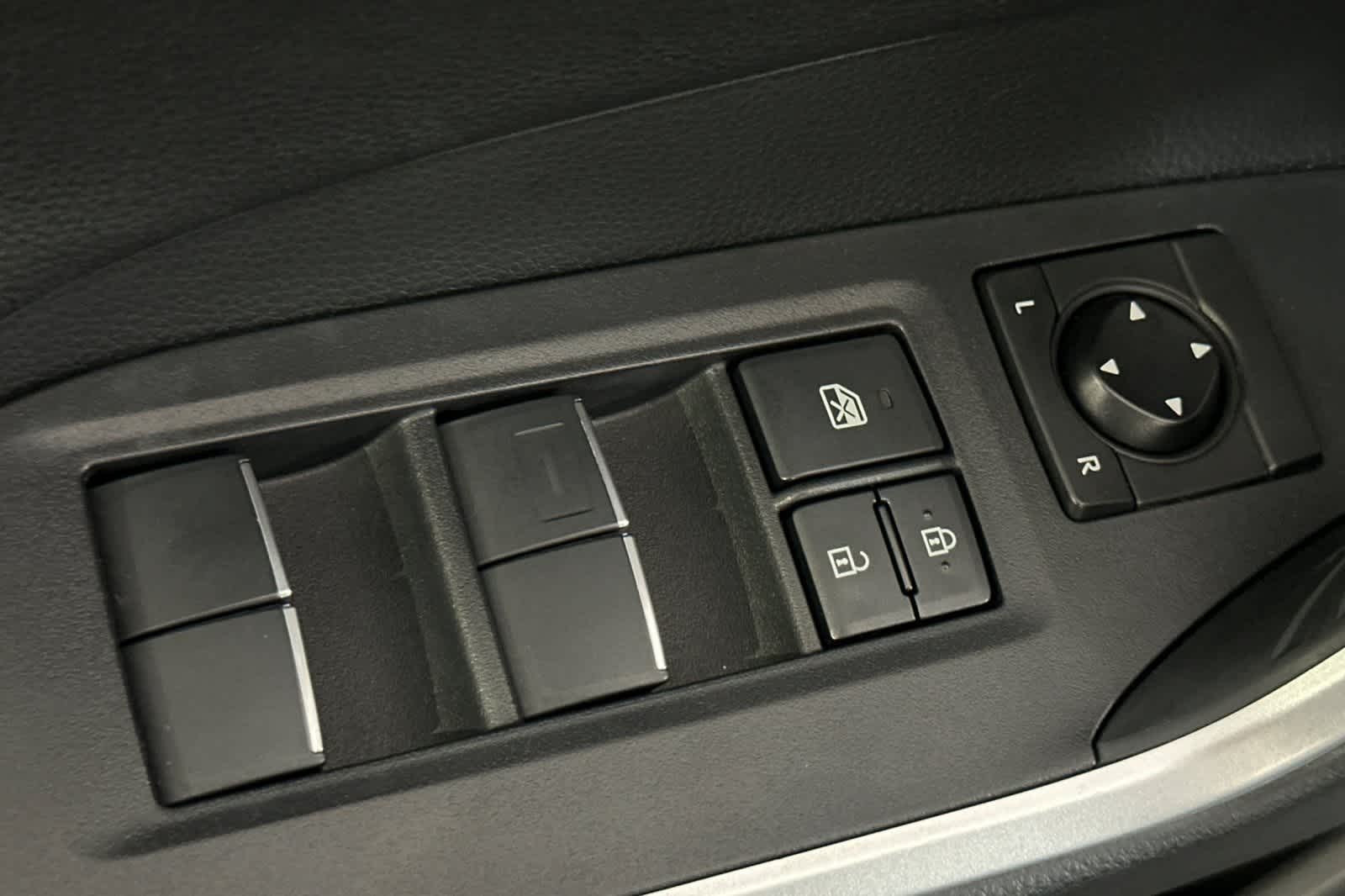 Thumbnail: 2021 Toyota RAV4 - 13