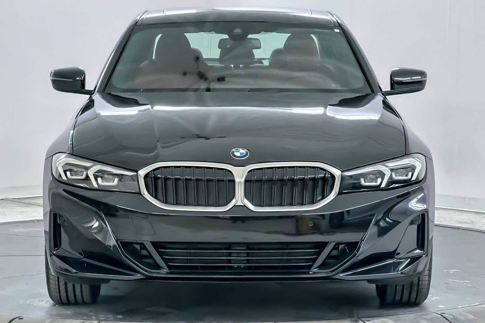 Thumbnail: 2026 BMW 3 Series - 10