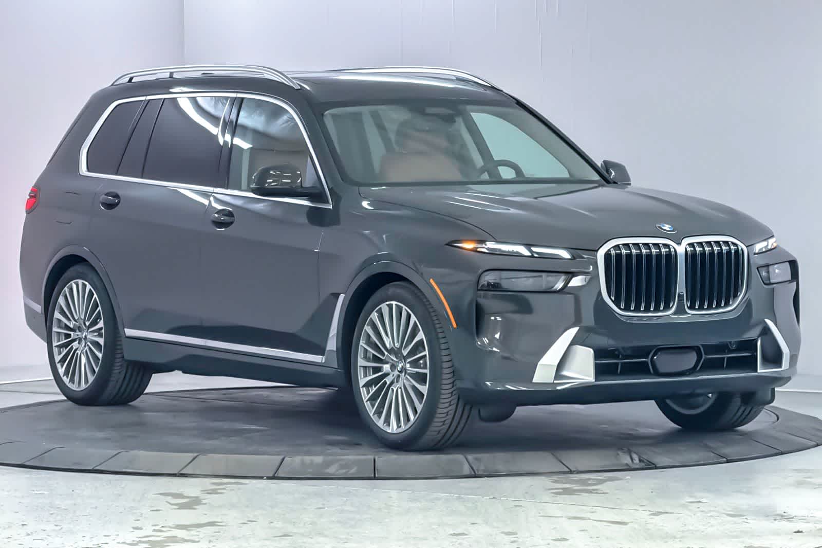 Thumbnail: 2026 BMW X7 - 9