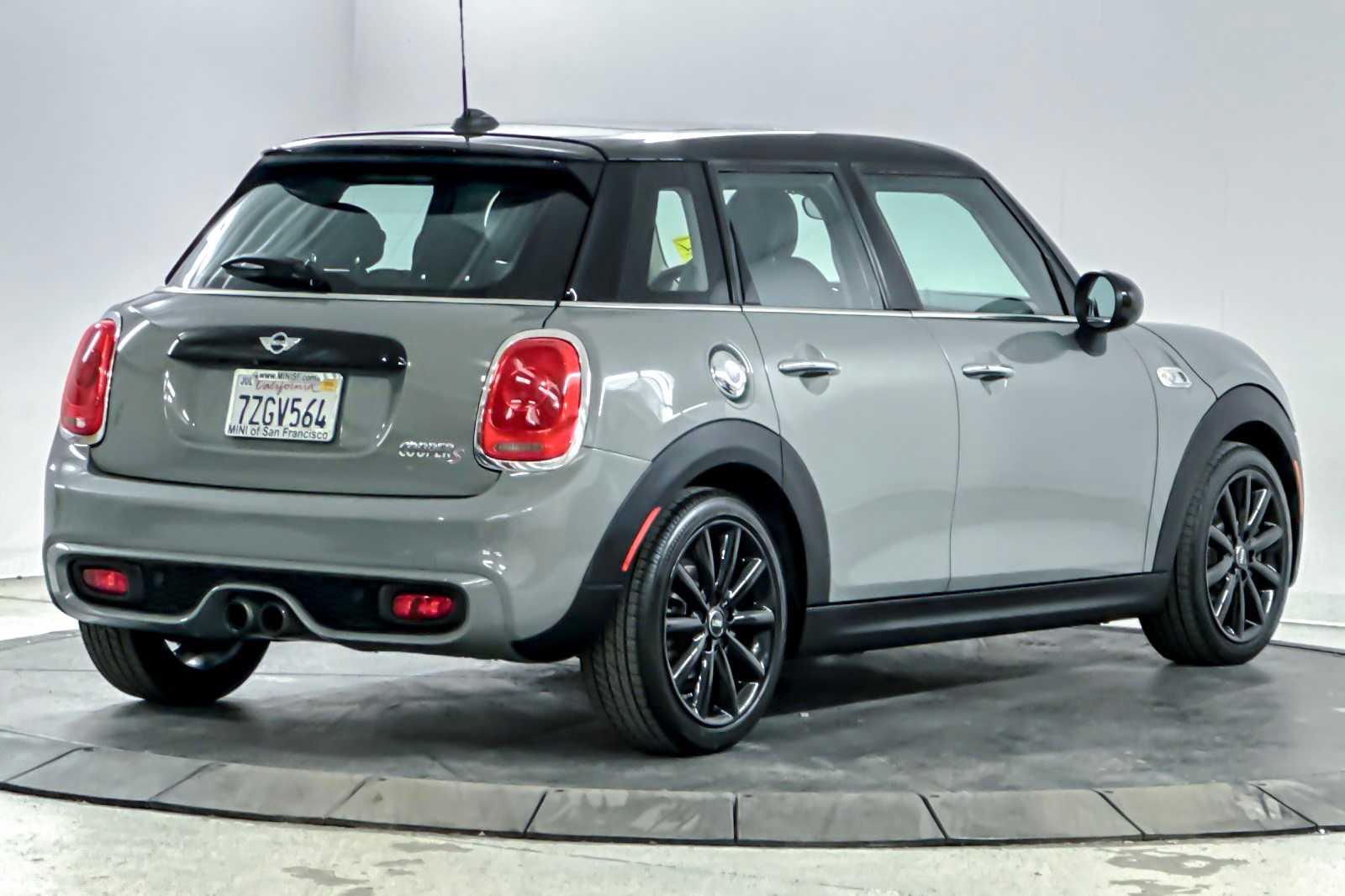 Thumbnail: 2017 MINI Cooper Hardtop - 2
