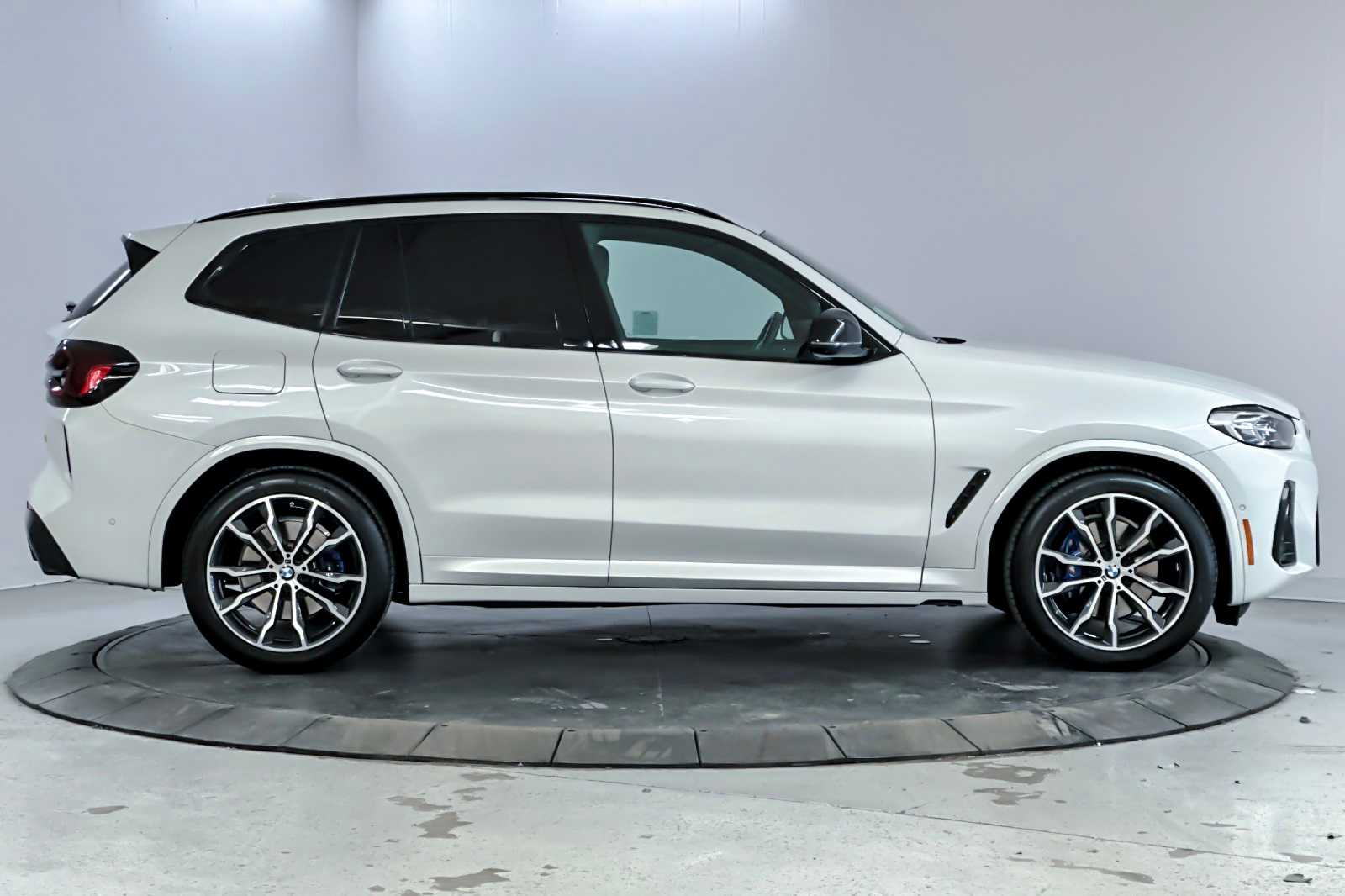 Thumbnail: 2023 BMW X3 - 8