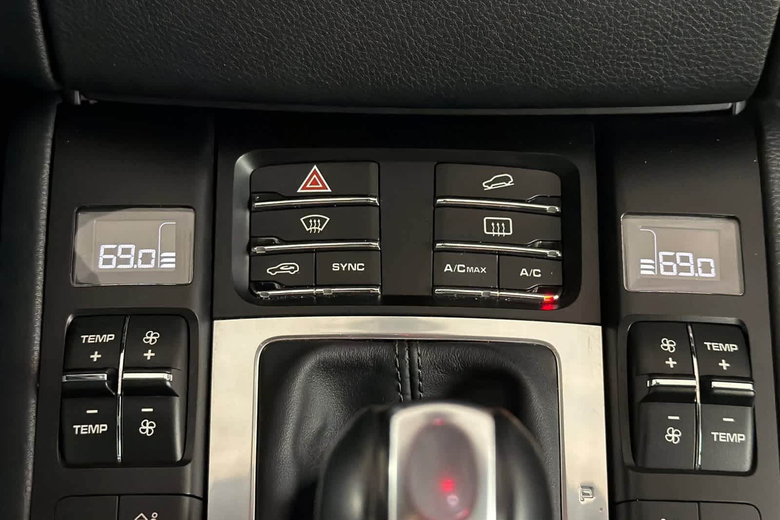 Thumbnail: 2017 Porsche Macan - 21