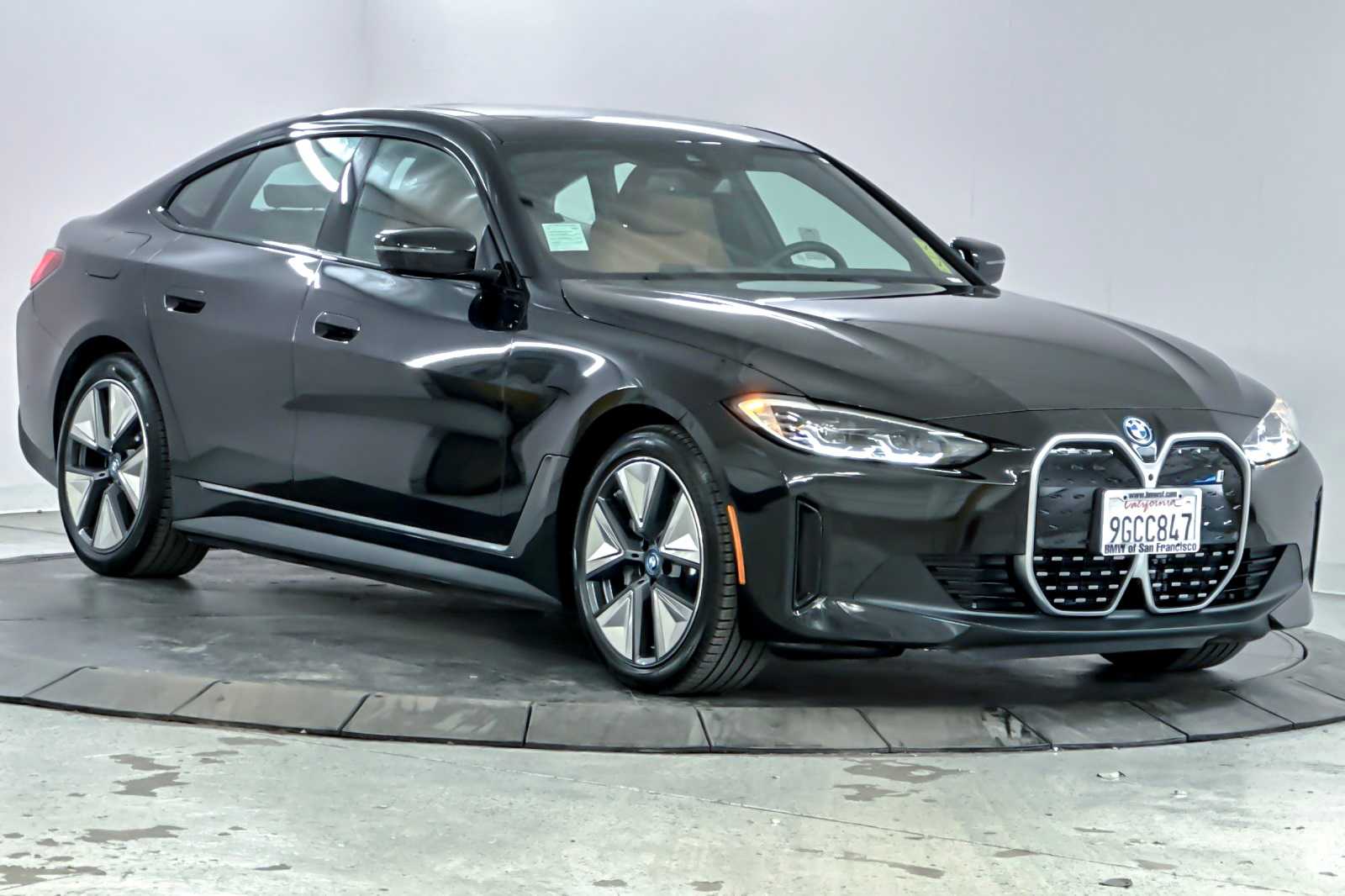 Thumbnail: 2023 BMW i4 - 9
