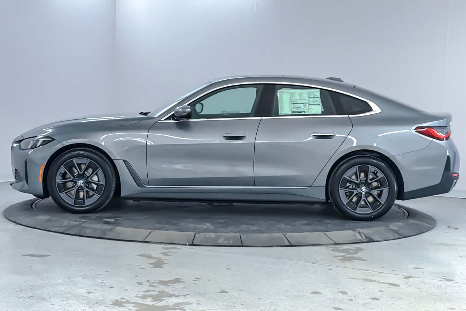 Thumbnail: 2026 BMW i4 - 5