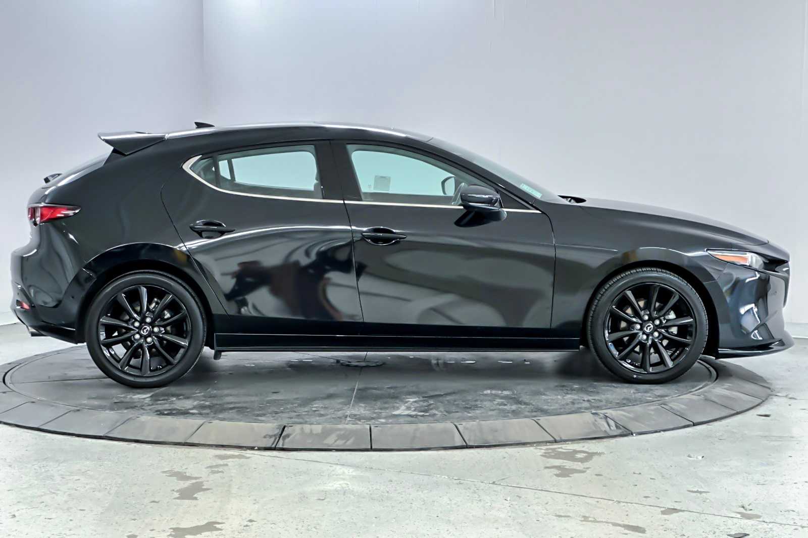 Thumbnail: 2021 Mazda Mazda3 - 8