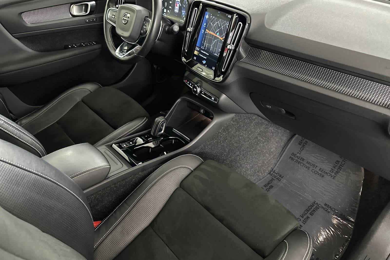 Thumbnail: 2020 Volvo XC40 - 16