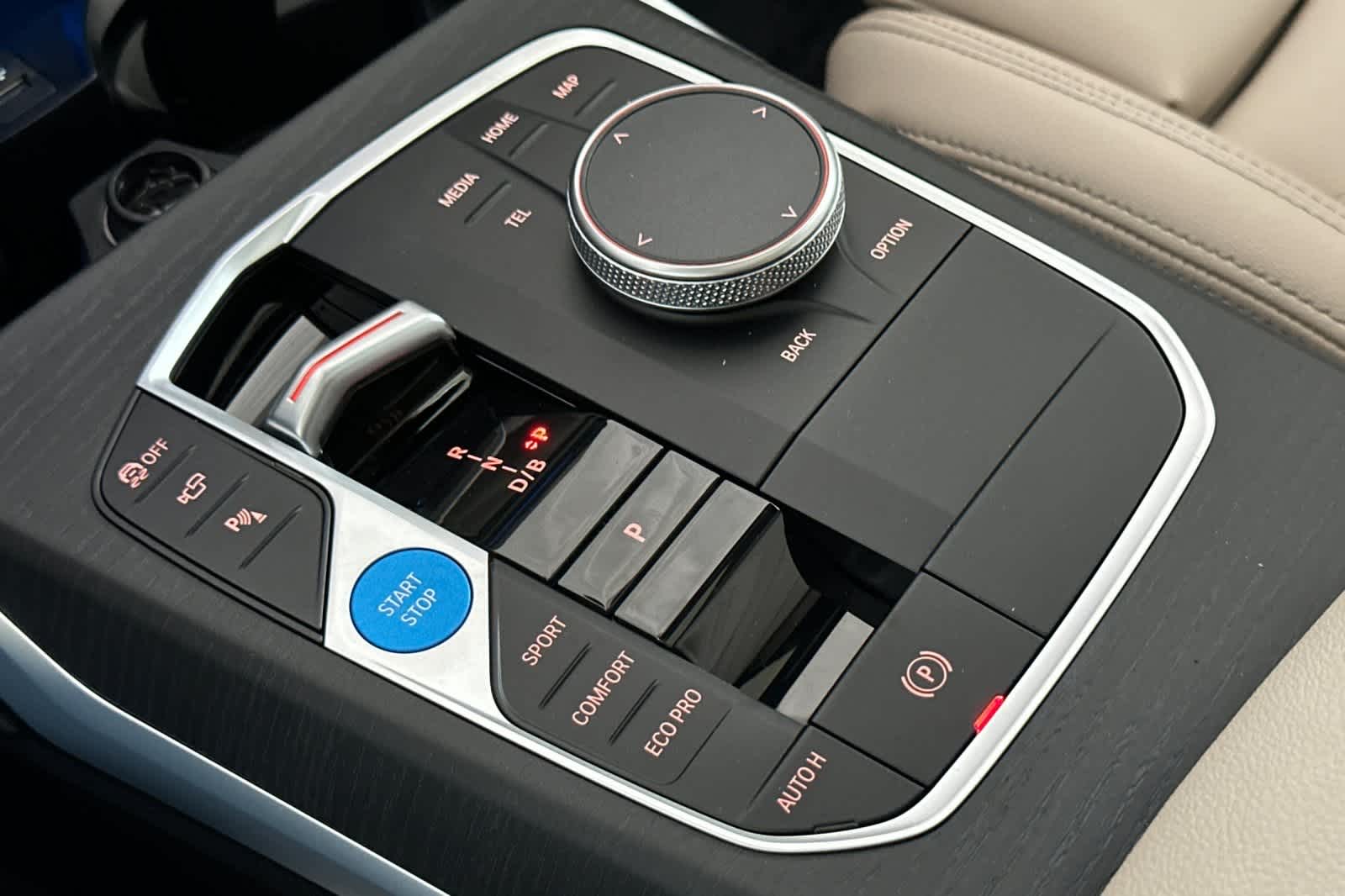 Thumbnail: 2025 BMW i4 - 21