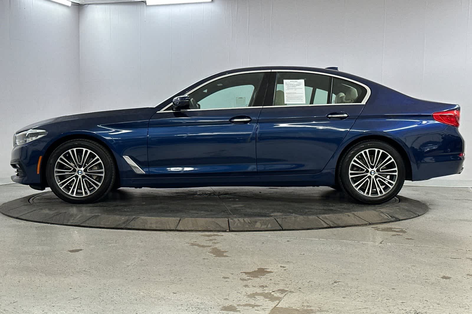 2017 BMW 5 Series 540i 5