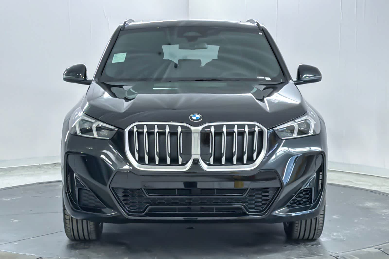 Thumbnail: 2026 BMW X1 - 10