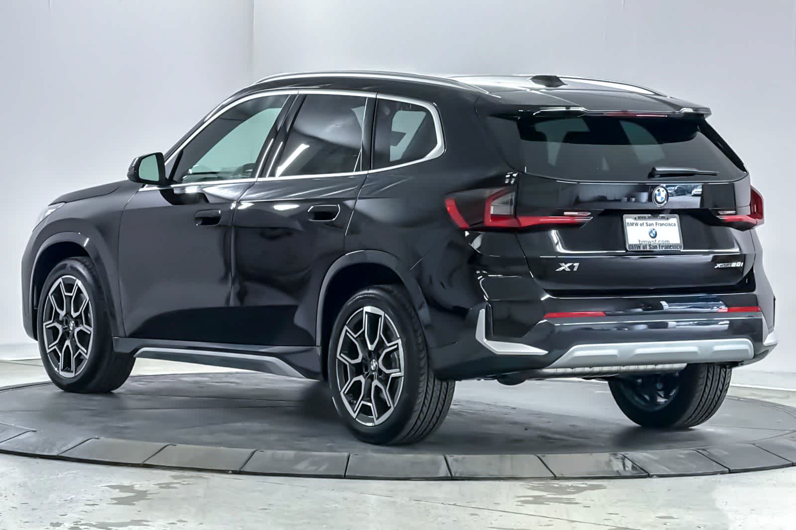 Thumbnail: 2026 BMW X1 - 6