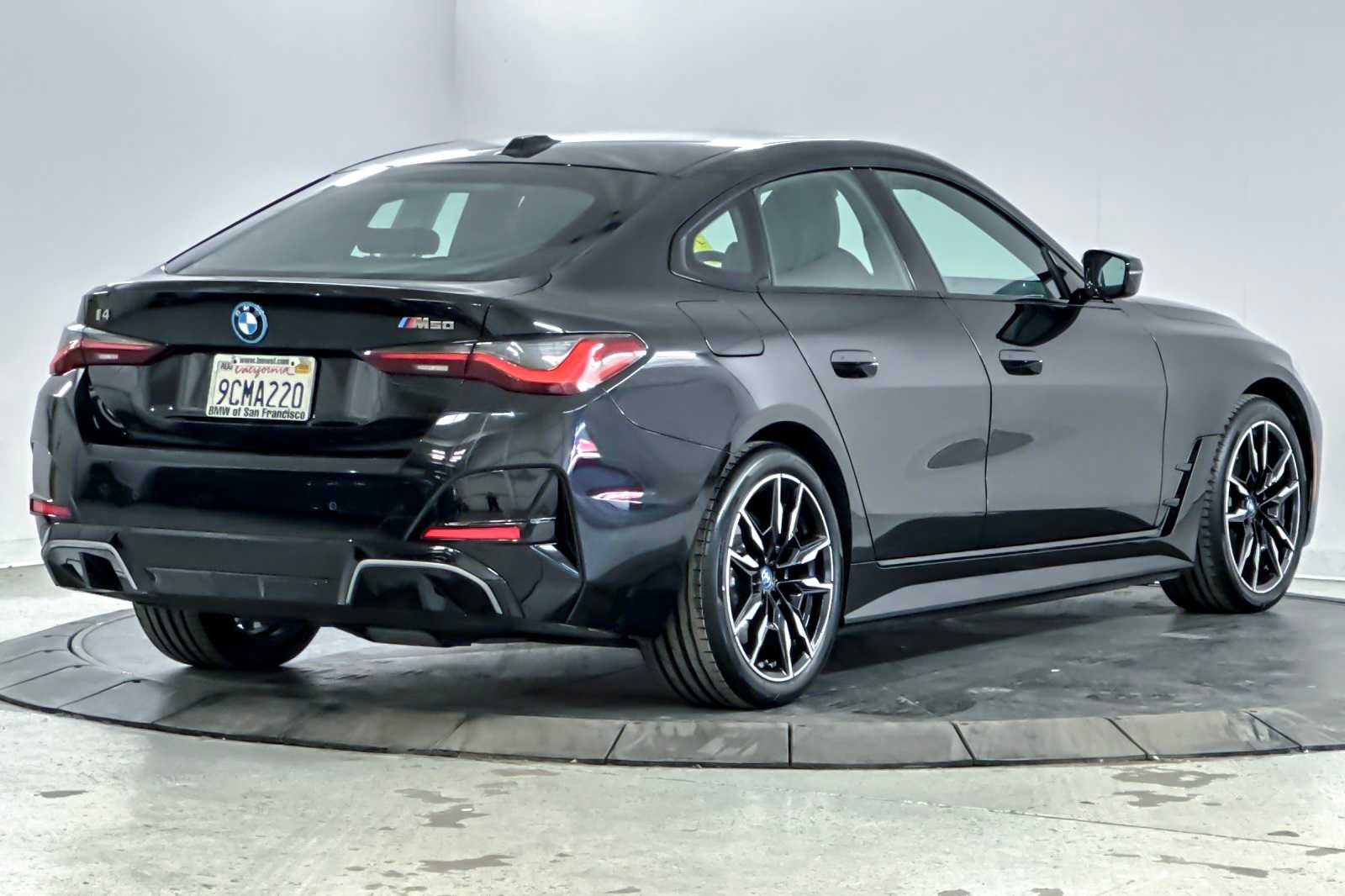 Thumbnail: 2022 BMW i4 - 2