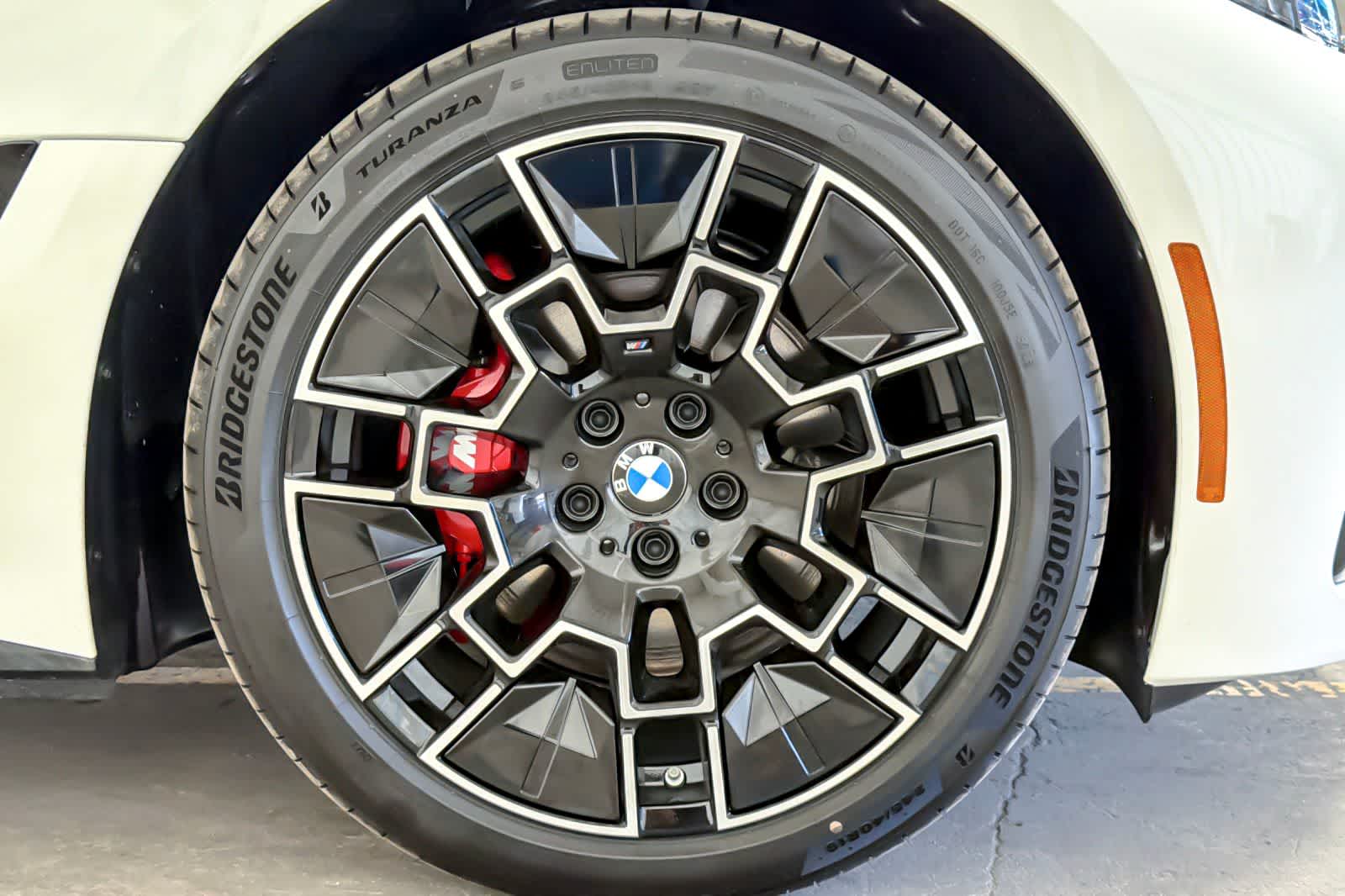 Thumbnail: 2026 BMW i4 - 24