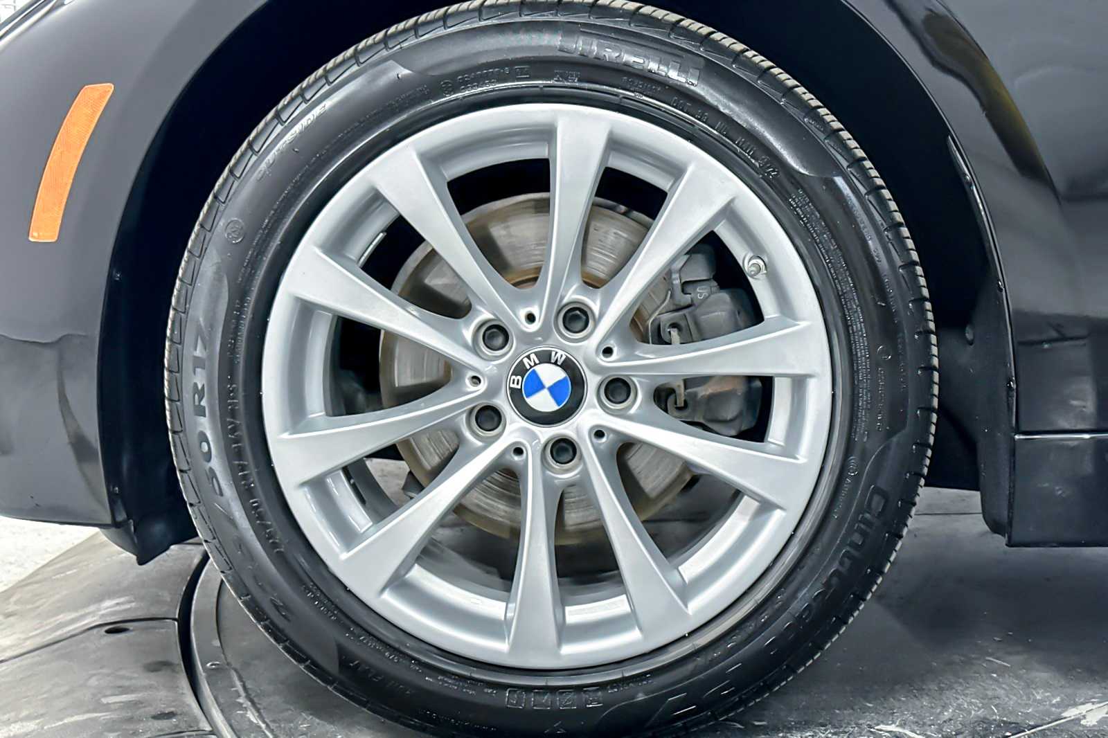 Thumbnail: 2016 BMW 3 Series - 24