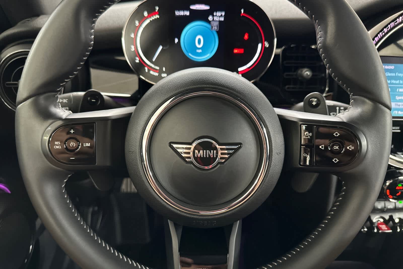 Thumbnail: 2022 MINI Cooper Convertible - 24