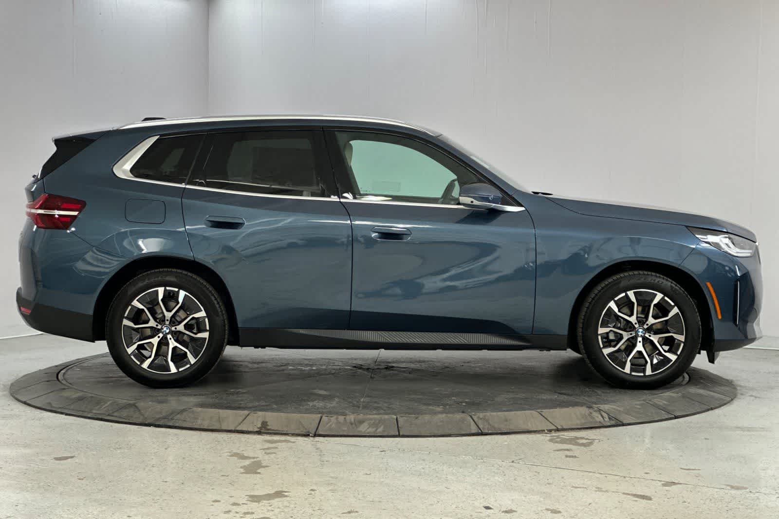 Thumbnail: 2025 BMW X3 - 8