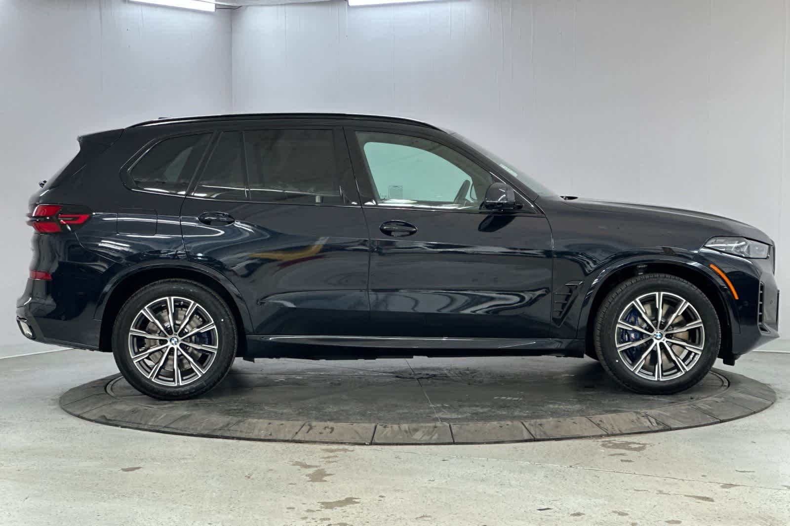 2026 BMW X5 xDrive50e 8