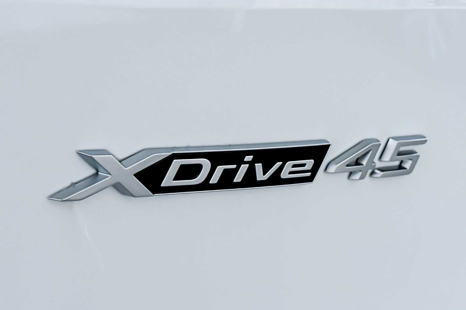 Thumbnail: 2026 BMW iX - 26