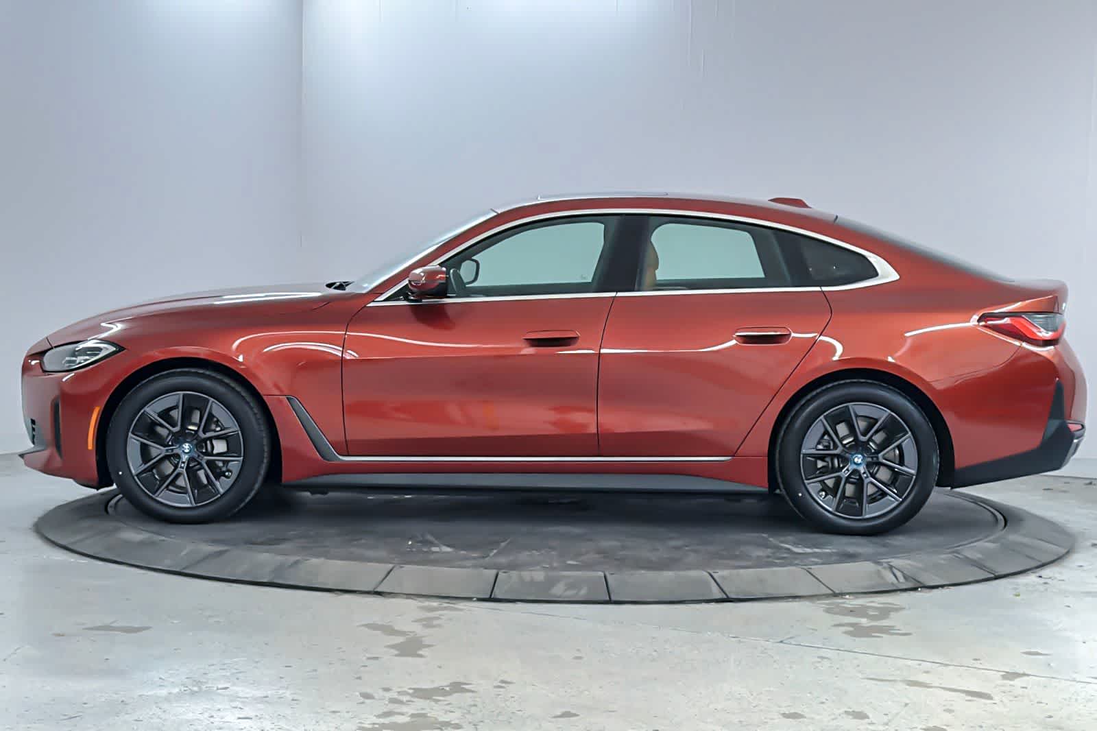 Thumbnail: 2023 BMW i4 - 5