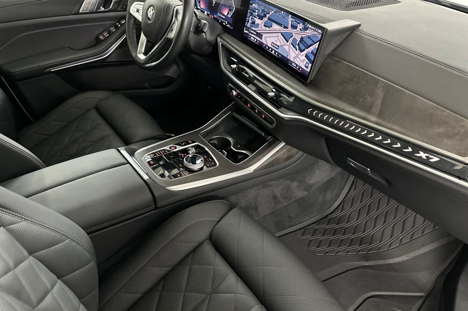 Thumbnail: 2026 BMW X7 - 16