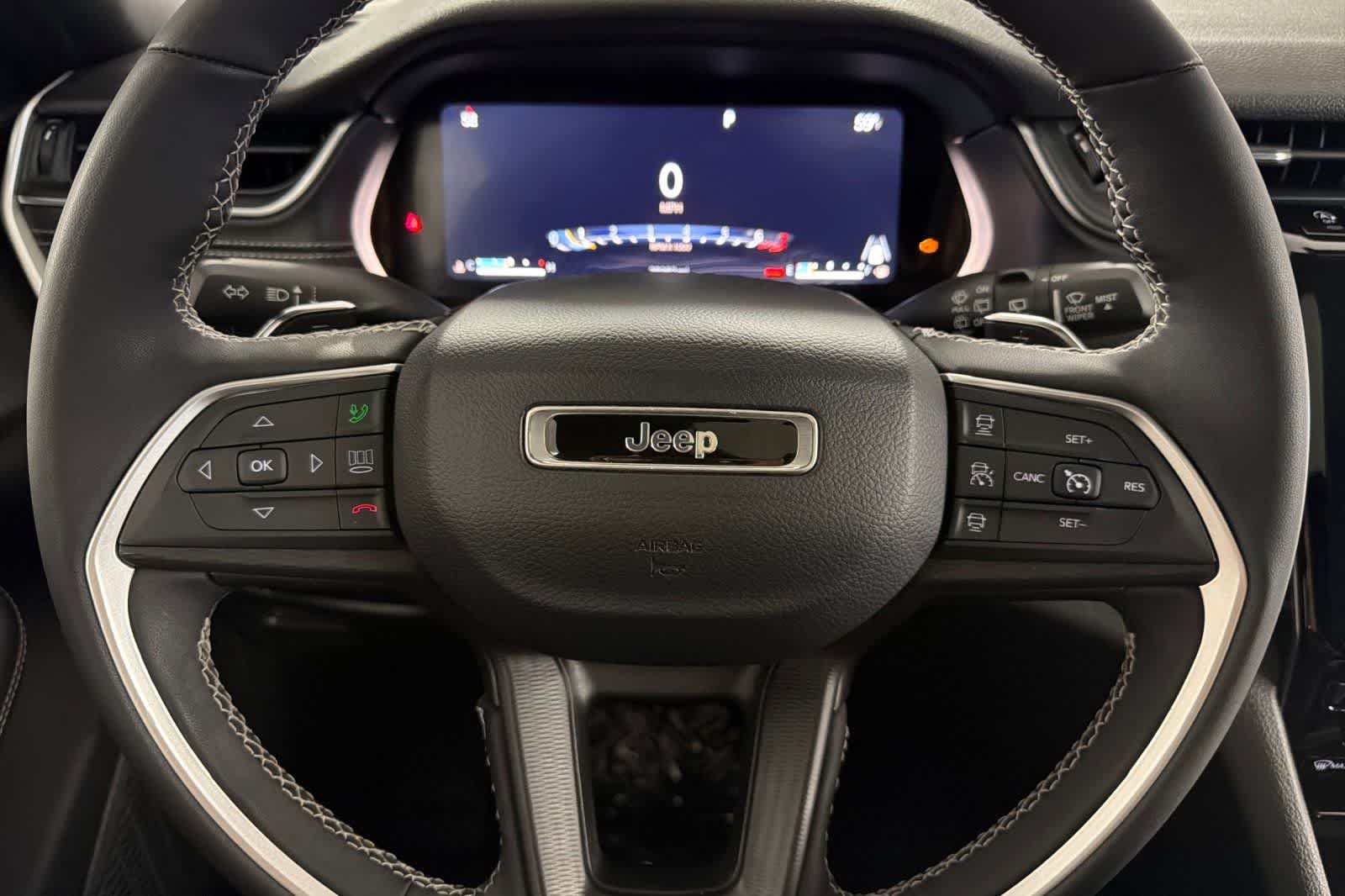 Thumbnail: 2023 Jeep Grand Cherokee L - 23