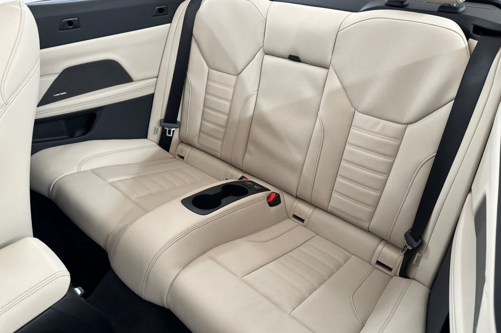 Thumbnail: 2026 BMW 4 Series - 4