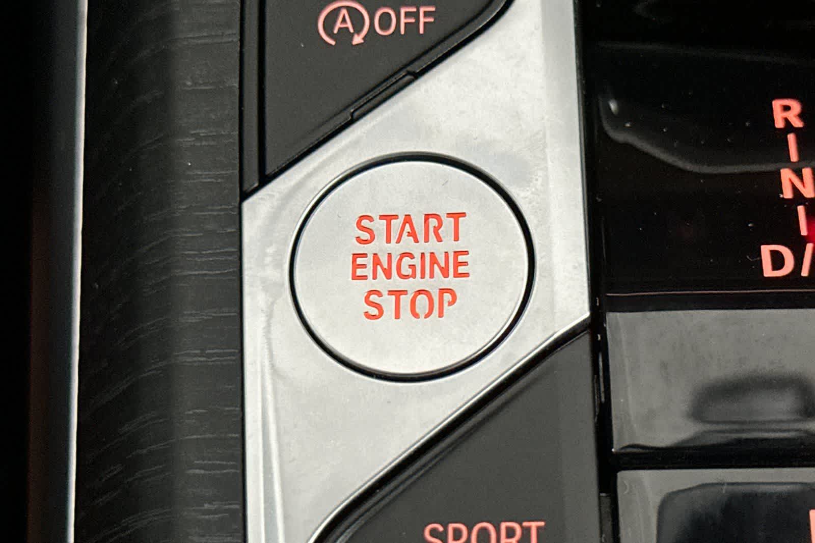 Thumbnail: 2025 BMW 3 Series - 22