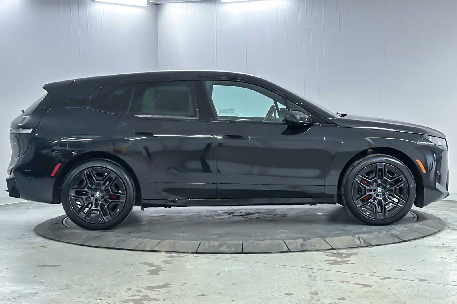 Thumbnail: 2026 BMW iX - 8