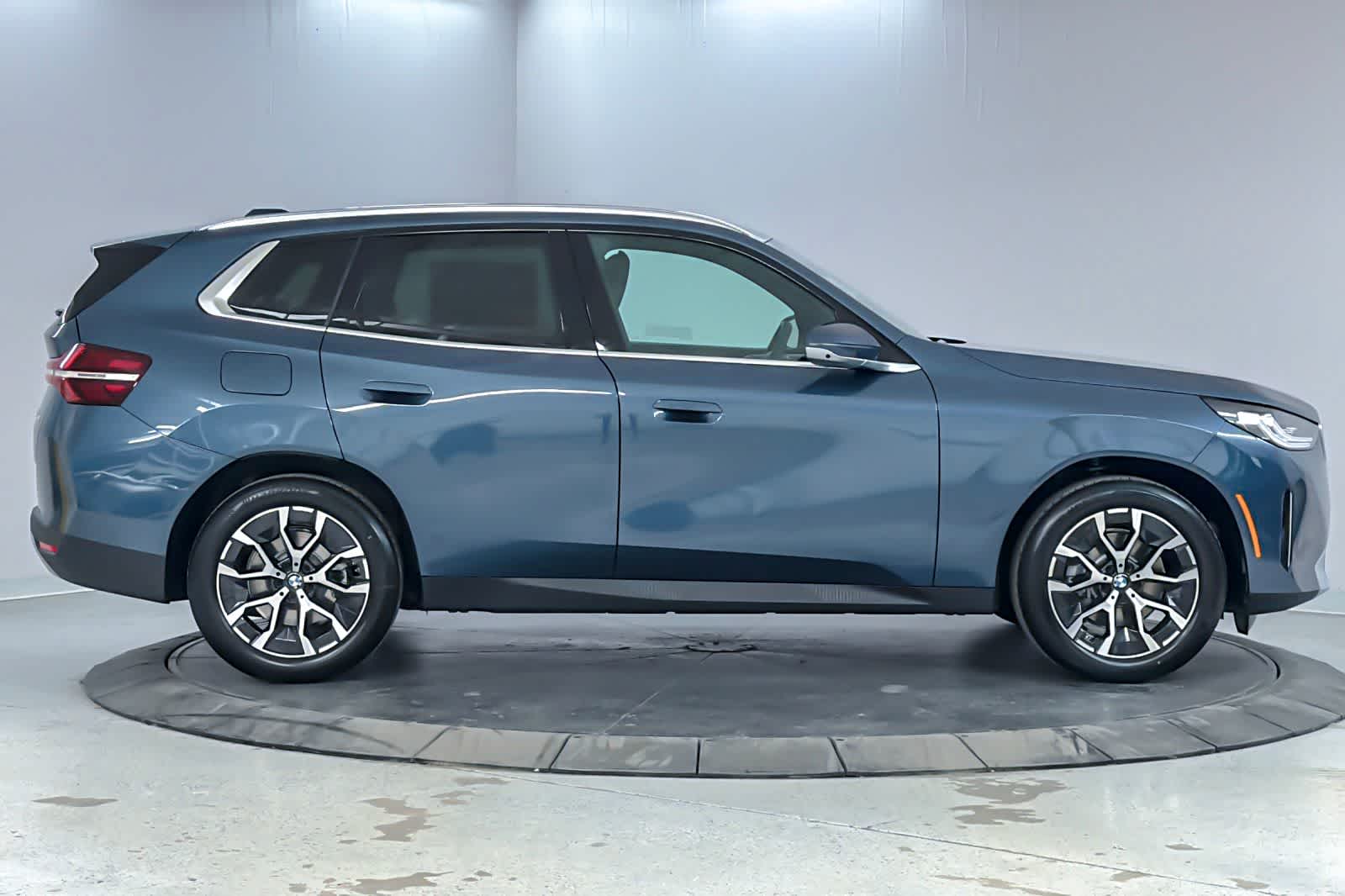 Thumbnail: 2026 BMW X3 - 8