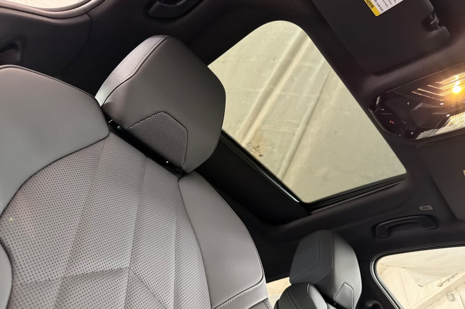 Thumbnail: 2026 BMW 5 Series - 16