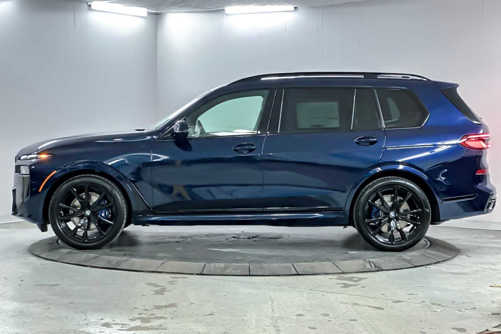 Thumbnail: 2026 BMW X7 - 5