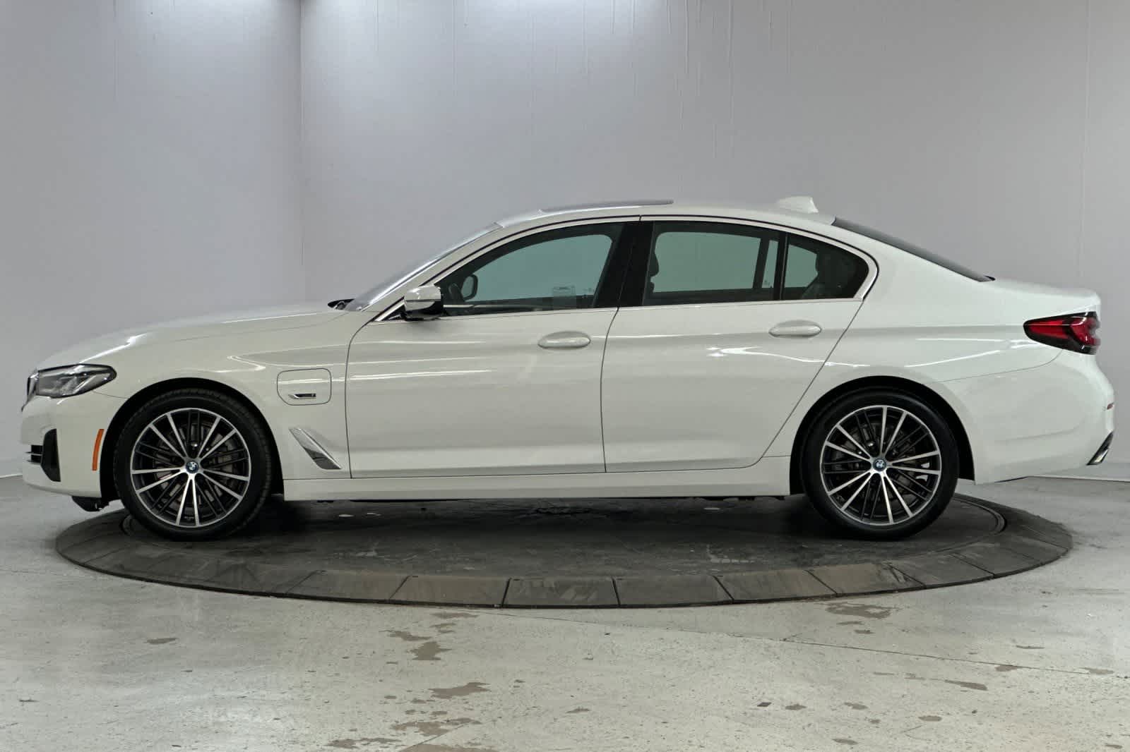 2023 BMW 5 Series 530e 5
