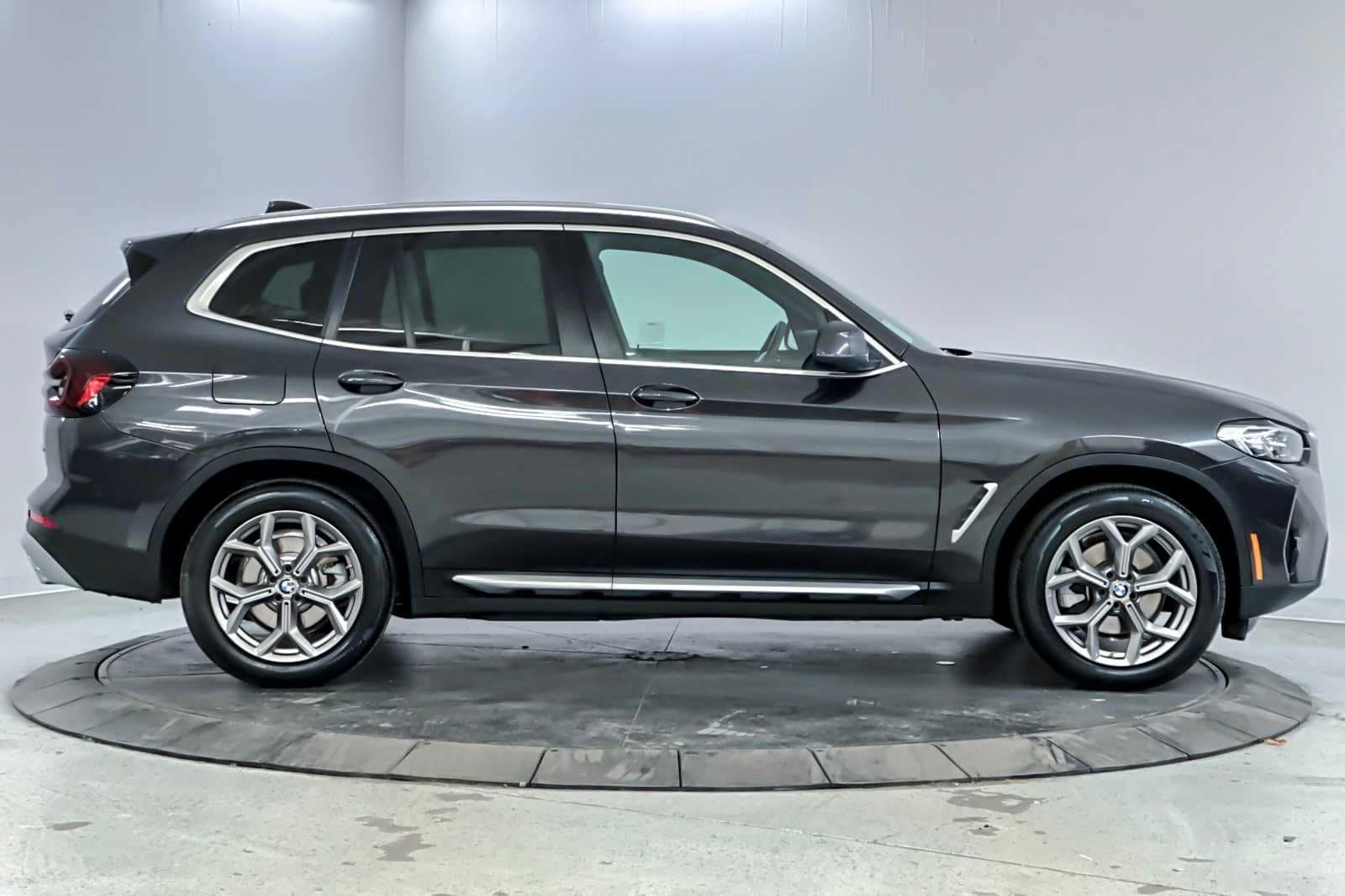 Thumbnail: 2022 BMW X3 - 8