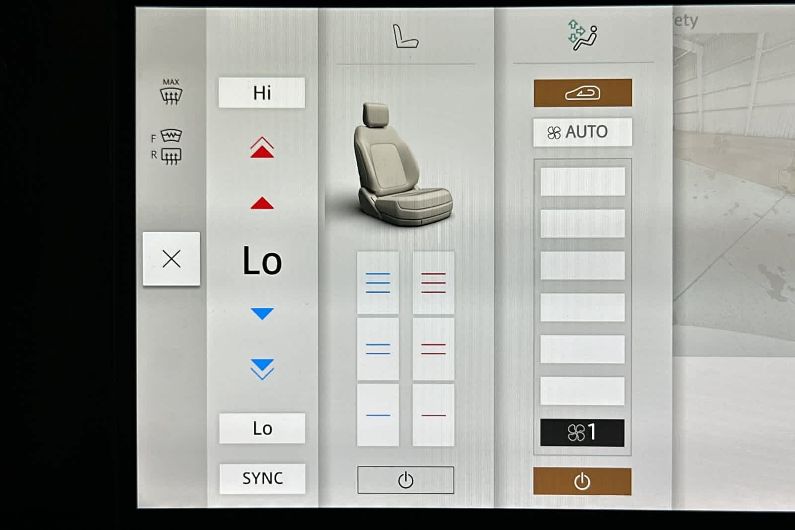 Thumbnail: 2025 Land Rover Range Rover Velar - 21