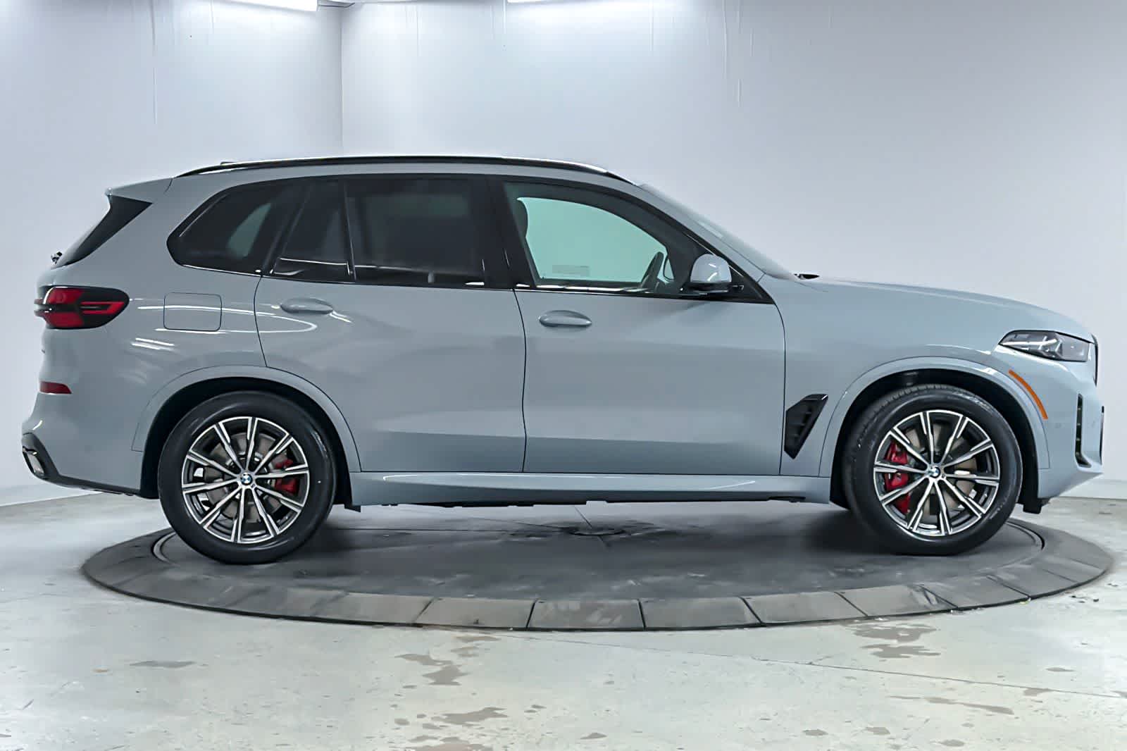 Thumbnail: 2026 BMW X5 - 8