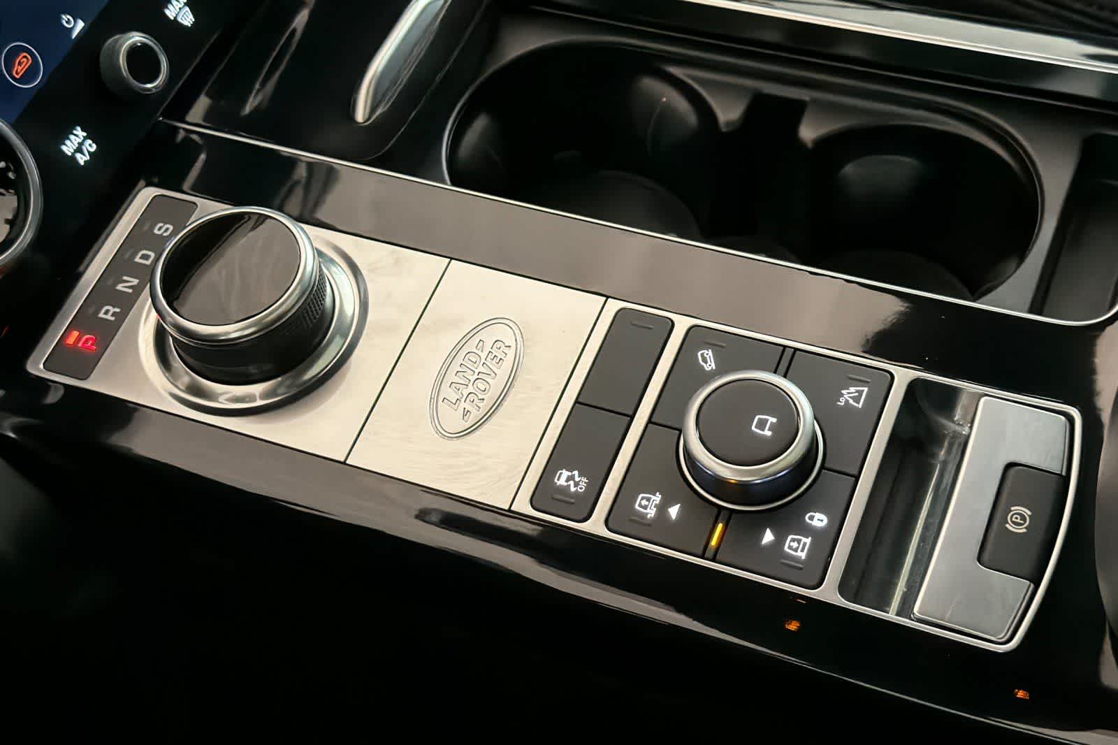 Thumbnail: 2022 Land Rover Range Rover - 22