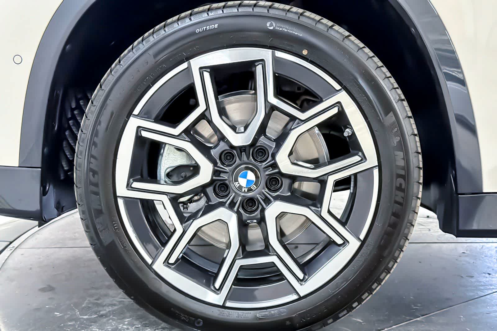 Thumbnail: 2026 BMW X1 - 25