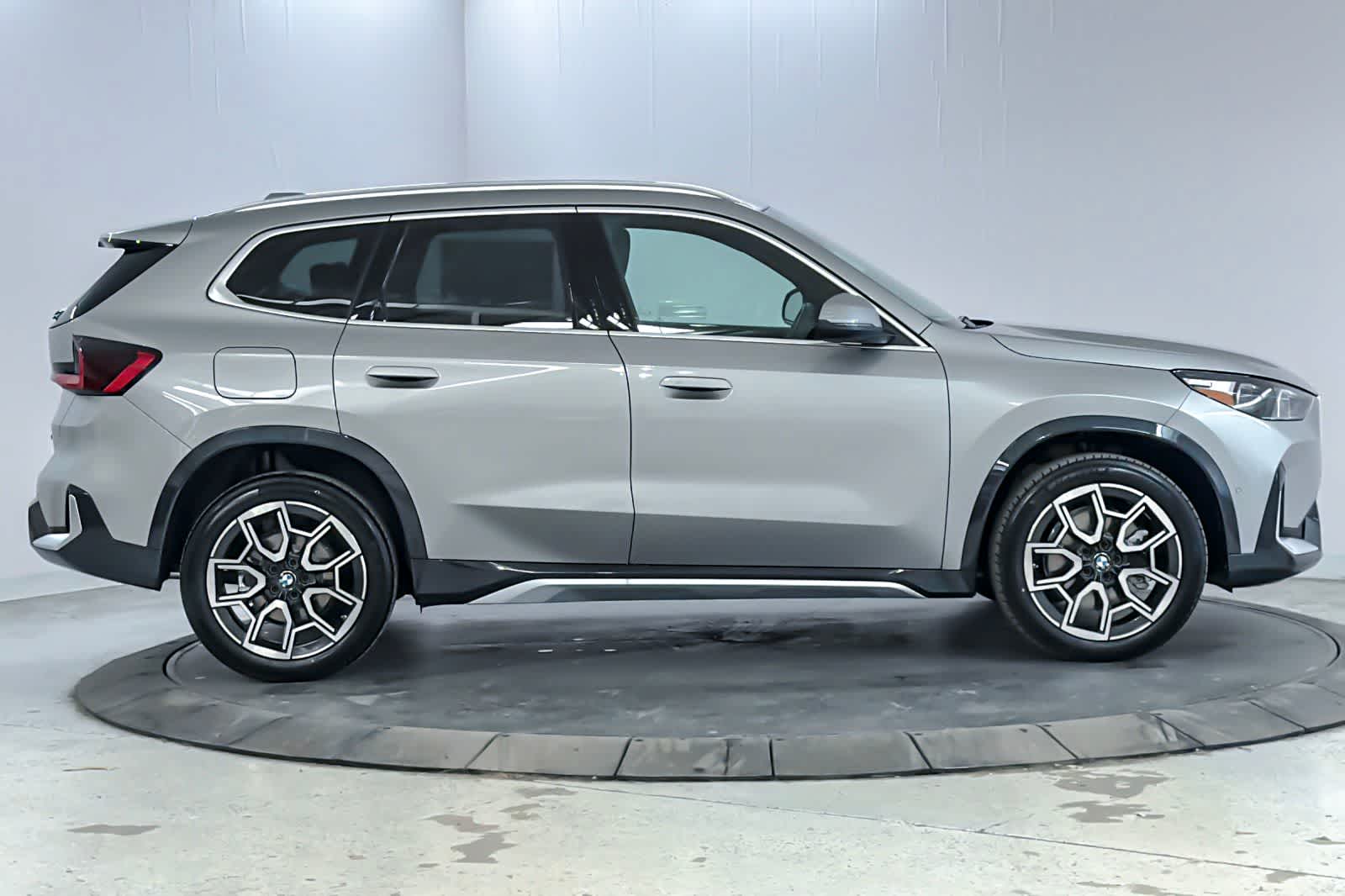 Thumbnail: 2026 BMW X1 - 8