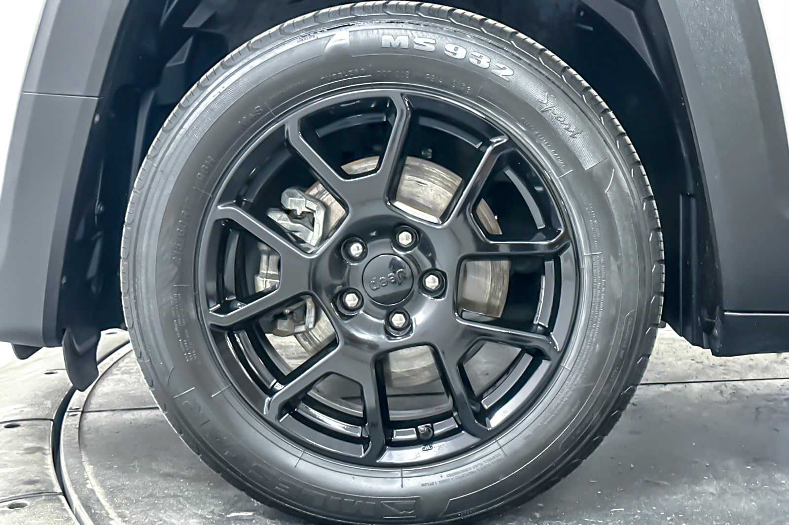 Thumbnail: 2020 Jeep Renegade - 26